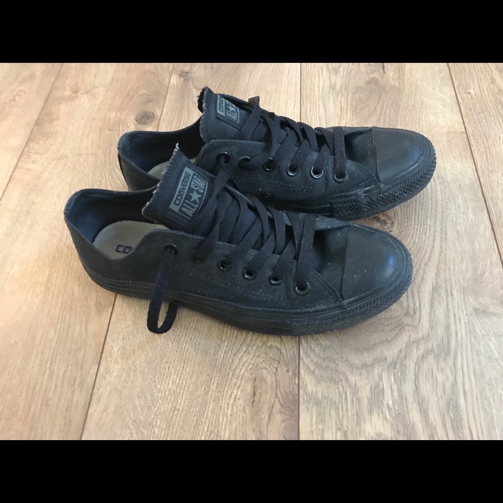 Converse low top